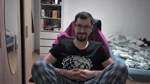 King Dan online show from 11/03/25, 07:37