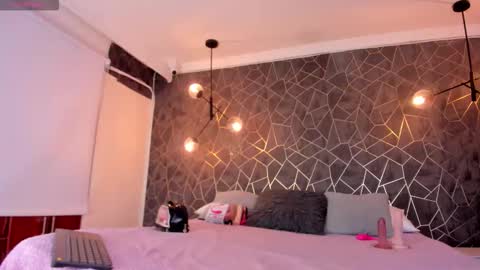    online show from 10/31/25, 11:28