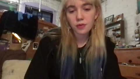 Snapshot of danceissexisbeauty2 chatting on 10/13/25, 10:32 Your submissive patient online show from 10/13/25, 10:32