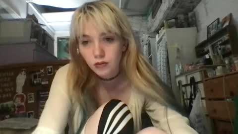 Snapshot of danceissexisbeauty2 chatting on 11/21/25, 02:43 Your submissive patient online show from 11/21/25, 02:43