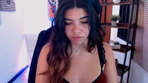 Snapshot of dangel_noir6 chatting on 09/10/25, 12:05 Veronica online show from 09/10/25, 12:05