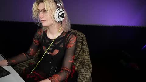 Danger Bones online show from 09/21/25, 02:13