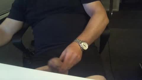 Snapshot of dangirth78 chatting on 01/21/25, 10:08 dangirth78 online show from 01/21/25, 10:08