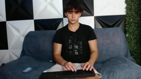 dani_cumboy online show from 12/12/24, 03:21