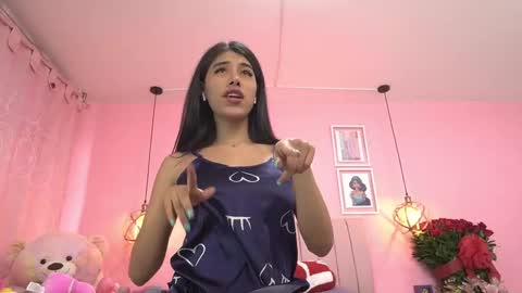 Snapshot of dani_parkerr chatting on 02/20/25, 04:25 online show from 02/20/25, 04:25