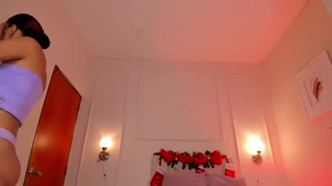 Hi I am Dani online show from 12/13/24, 11:34