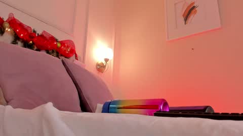 Hi I am Dani online show from 12/21/24, 02:47