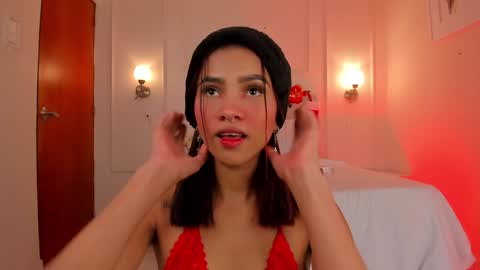 Hi I am Dani online show from 12/24/24, 11:38