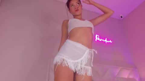 Hi I am Dani online show from 09/11/25, 11:43