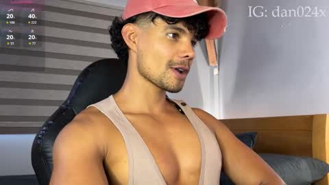 Snapshot of daniel0910s chatting on 10/19/25, 05:24 Daniel online show from 10/19/25, 05:24