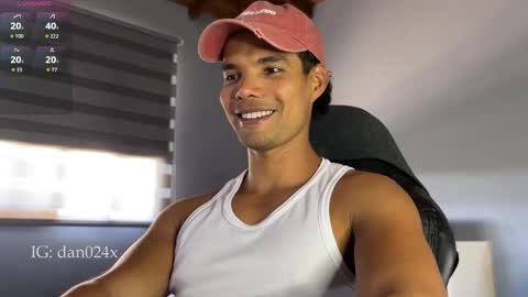 Snapshot of daniel0910s chatting on 11/09/25, 04:49 Daniel online show from 11/09/25, 04:49