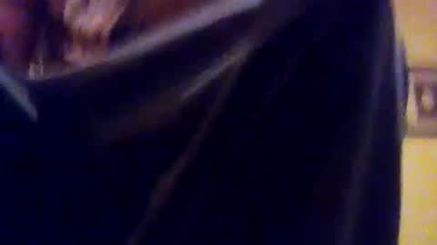 Snapshot of daniel_32_ chatting on 11/23/25, 05:57 daniel_32_ online show from 11/23/25, 05:57