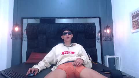 Daniel Delux  online show from 10/19/25, 03:12