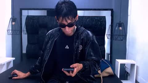 Daniel Delux  online show from 10/28/25, 12:19