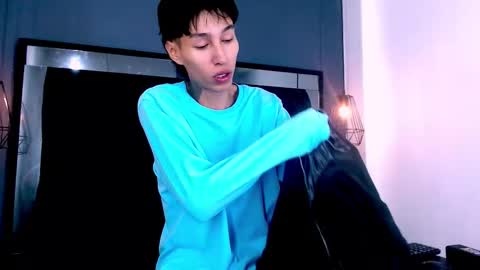 Daniel Delux  online show from 11/21/25, 11:53