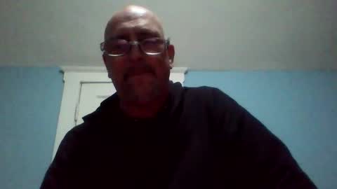 Snapshot of daniel_lbc chatting on 10/11/25, 02:33 Daniel online show from 10/11/25, 02:33