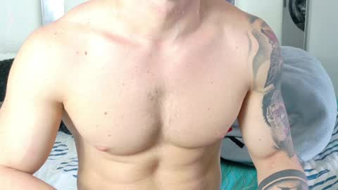 Snapshot of daniel_ova chatting on 12/12/24, 04:10 Sexy Dani online show from 12/12/24, 04:10