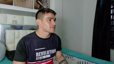 Snapshot of daniel_ova chatting on 01/17/25, 11:17 Sexy Dani online show from 01/17/25, 11:17