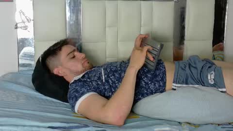 Snapshot of daniel_ova chatting on 02/19/25, 02:23 Sexy Dani online show from 02/19/25, 02:23