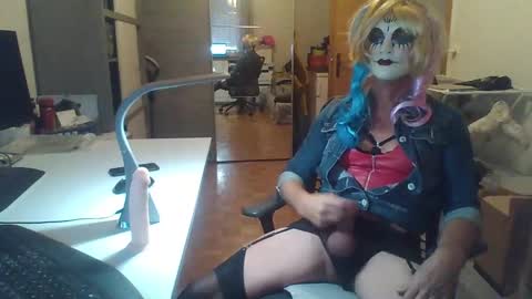 newcumer online show from 12/10/24, 02:50