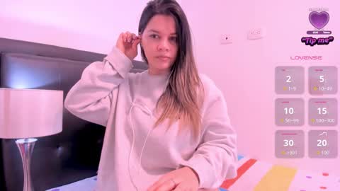 daniela online show from 10/12/25, 07:13