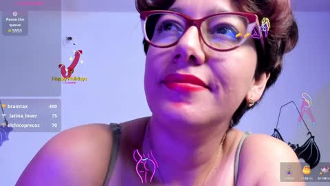 Snapshot of daniela_giraldo88 chatting on 12/12/24, 11:18 Daniela online show from 12/12/24, 11:18