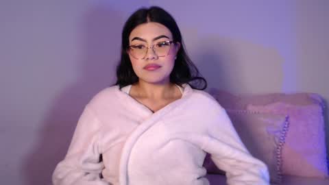 Snapshot of daniela_valencia chatting on 01/20/25, 07:57 Lucia online show from 01/20/25, 07:57