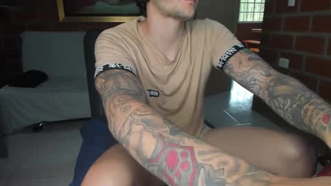 Snapshot of daniele_bunny chatting on 09/27/25, 05:29 Daniele Bunny online show from 09/27/25, 05:29