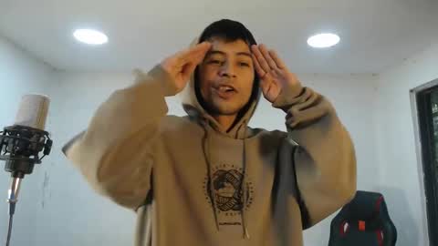 Snapshot of danielitopapii chatting on 10/11/25, 11:31 danielitopapii online show from 10/11/25, 11:31