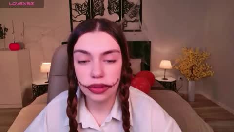 Daniella online show from 10/31/25, 11:22