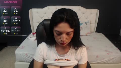 Snapshot of danielle_smithh chatting on 12/02/24, 10:34 Danielle Smith online show from 12/02/24, 10:34