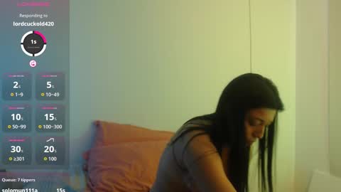 Snapshot of danielle_smithh chatting on 09/24/25, 04:32 Danielle Smith online show from 09/24/25, 04:32