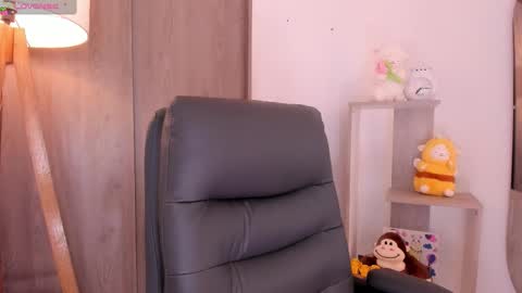 Danielle Rose online show from 10/10/25, 09:47