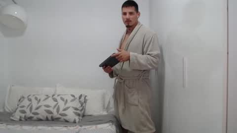 Snapshot of danielmilan chatting on 02/13/25, 09:51 THE BIG BOSS online show from 02/13/25, 09:51