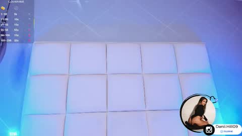 Snapshot of danii_hill chatting on 10/27/25, 04:05 Danii online show from 10/27/25, 04:05