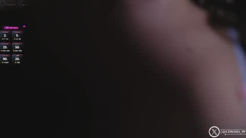 Snapshot of danii_xoxo chatting on 12/01/24, 11:04 online show from 12/01/24, 11:04