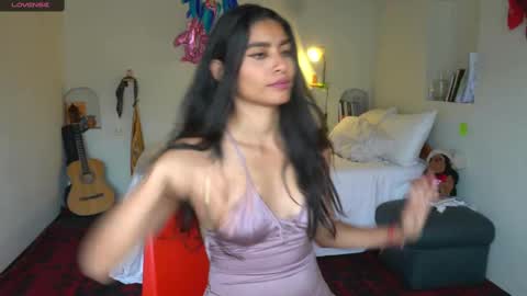 danalle .. online show from 11/09/25, 07:34