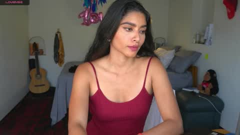 danalle .. online show from 11/19/25, 09:48