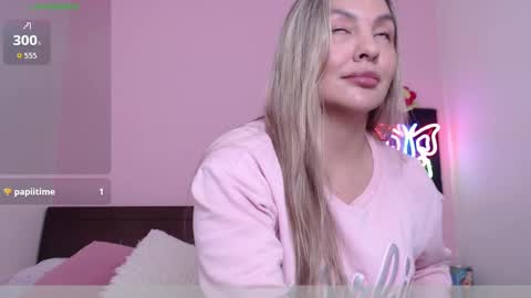 Snapshot of danika_bellaa chatting on 09/13/25, 02:11 K A R O L online show from 09/13/25, 02:11