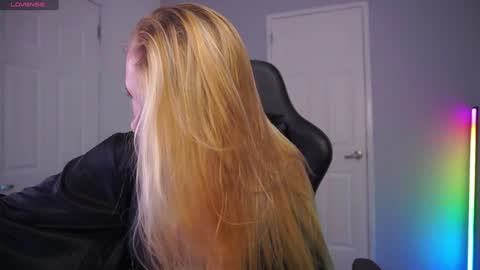 Hi my name is Anna. Please say hello I like to chat with you. If u have request use Tip option .Thank you online show from 12/15/24, 01:35