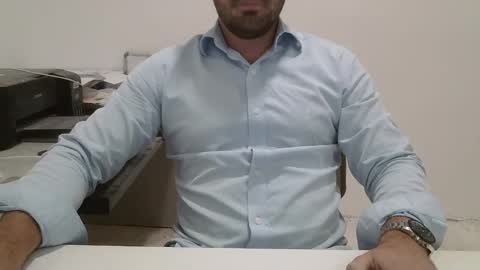 Dani Oli online show from 10/31/25, 12:55