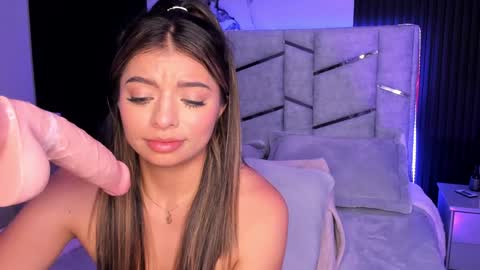 Snapshot of daniphoenixx chatting on 01/24/25, 01:24 Dani Phonenix online show from 01/24/25, 01:24