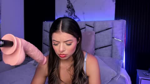 Snapshot of daniphoenixx chatting on 01/27/25, 08:17 Dani Phonenix online show from 01/27/25, 08:17