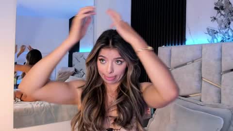 Snapshot of daniphoenixx chatting on 02/08/25, 11:45 Dani Phonenix online show from 02/08/25, 11:45