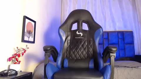 Snapshot of dann_brown chatting on 09/10/25, 04:45 Dann Brown online show from 09/10/25, 04:45