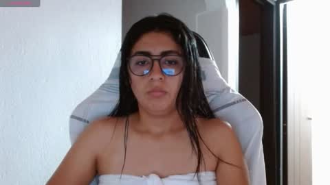 Snapshot of danna_peterson chatting on 01/27/25, 08:07 Danna online show from 01/27/25, 08:07