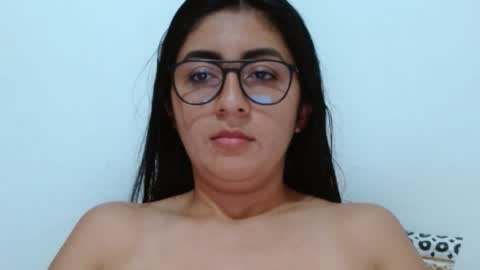 Snapshot of danna_peterson chatting on 02/06/25, 08:34 Danna online show from 02/06/25, 08:34