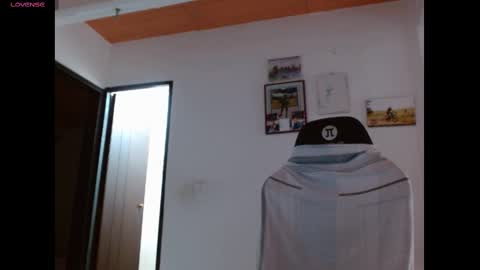 Snapshot of danna_peterson chatting on 02/20/25, 07:19 Danna online show from 02/20/25, 07:19