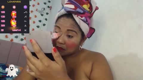 dannaberlin_0 online show from 11/04/25, 11:42