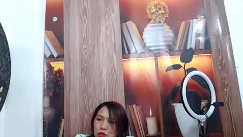 dannamomcerrat online show from 10/24/25, 11:23